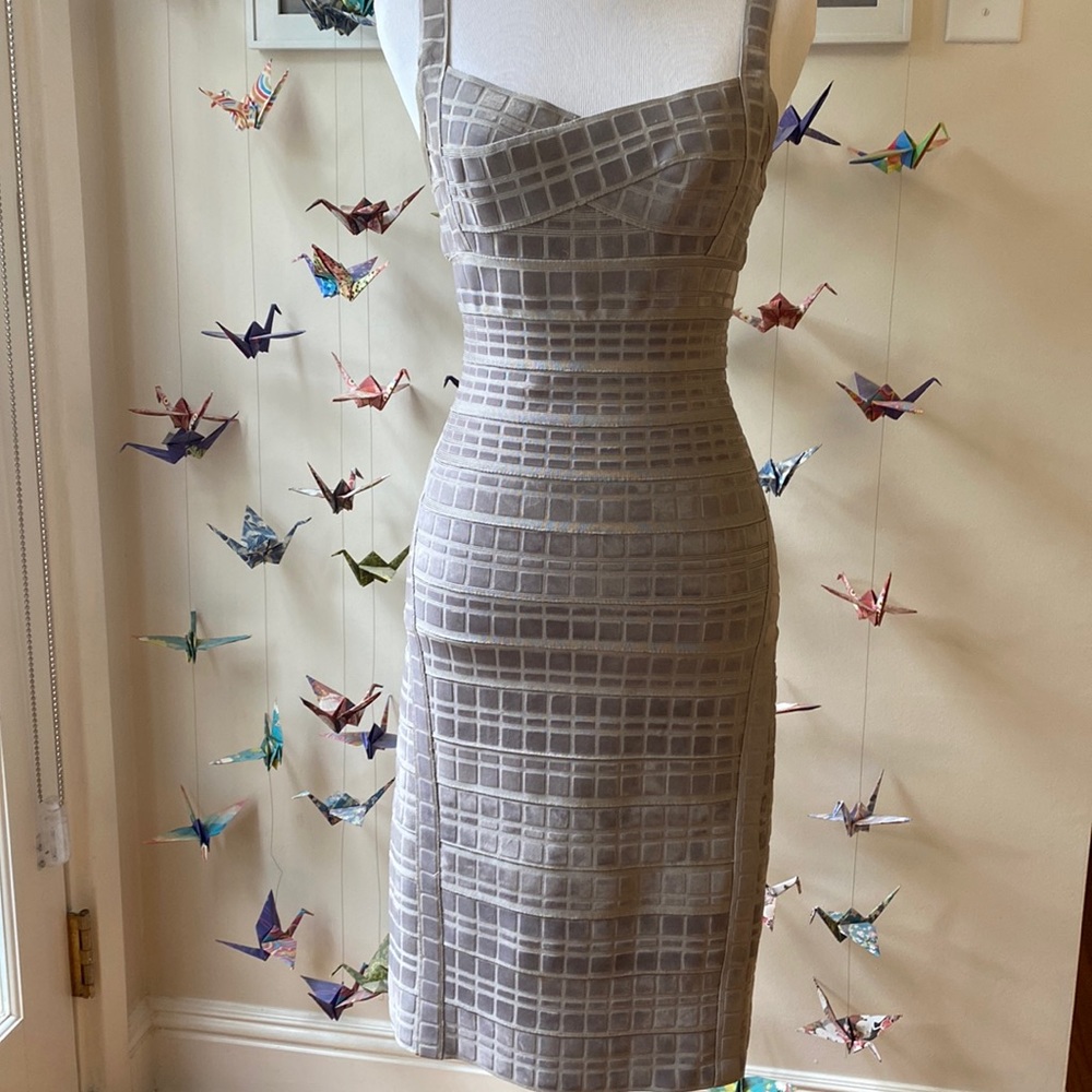 EXCELLENT CONDITION Herve Leger MIDI
